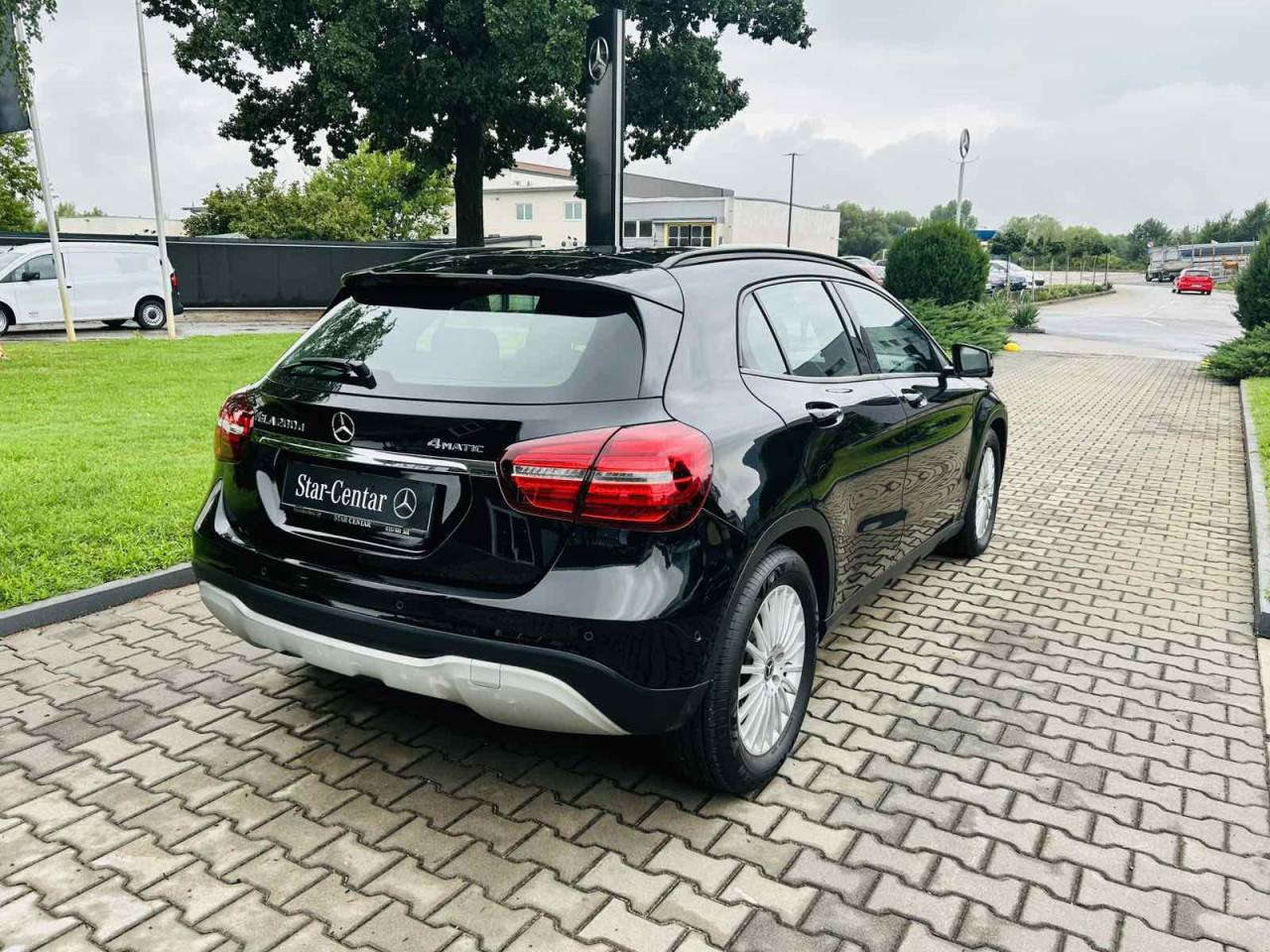 Mercedes-Benz GLA 200d 4matic