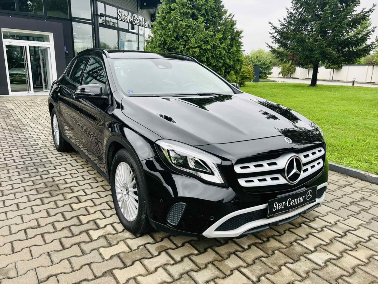 Mercedes-Benz GLA 200d 4matic