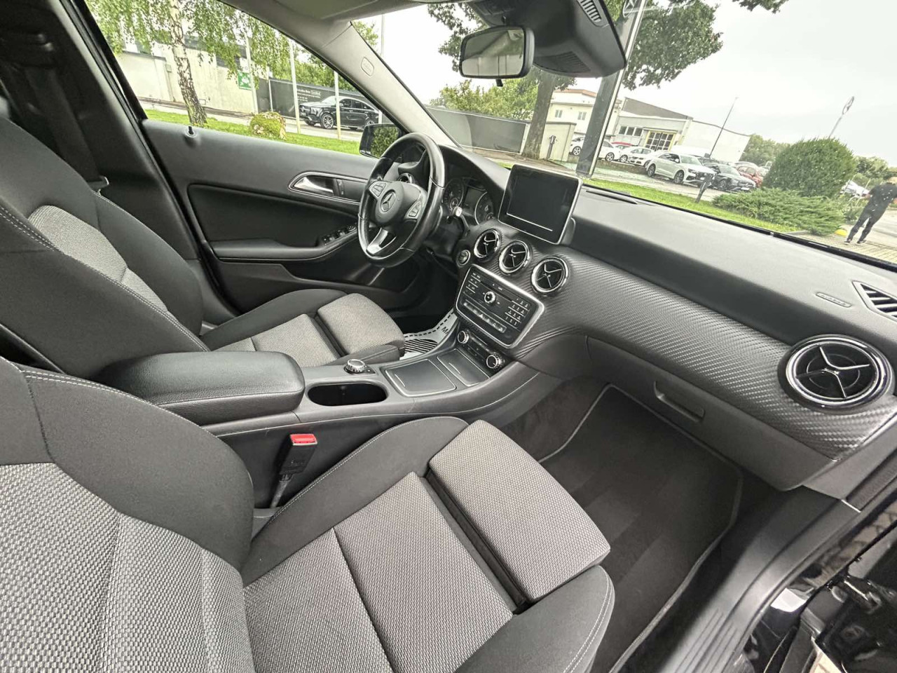 Mercedes-Benz GLA 200d 4matic