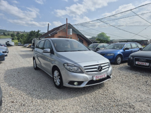 Mercedes-Benz B 180 CDI 2013 GODINA