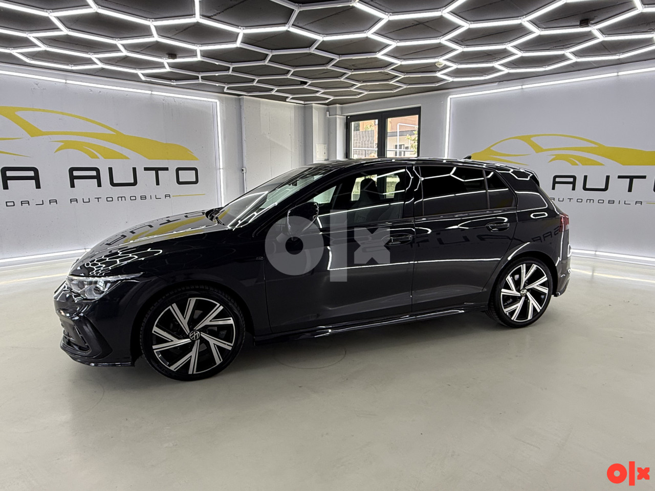 Volkswagen Golf VIII 2.0 TDI DSG R-line