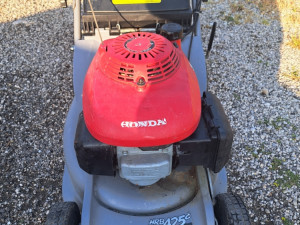 Kisilica za travu Honda 4ks samohodna