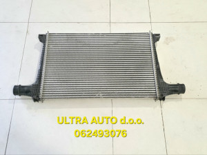 Audi Q7 Q8 hladnjak interkuler 3.0 TDI 4M0145805M