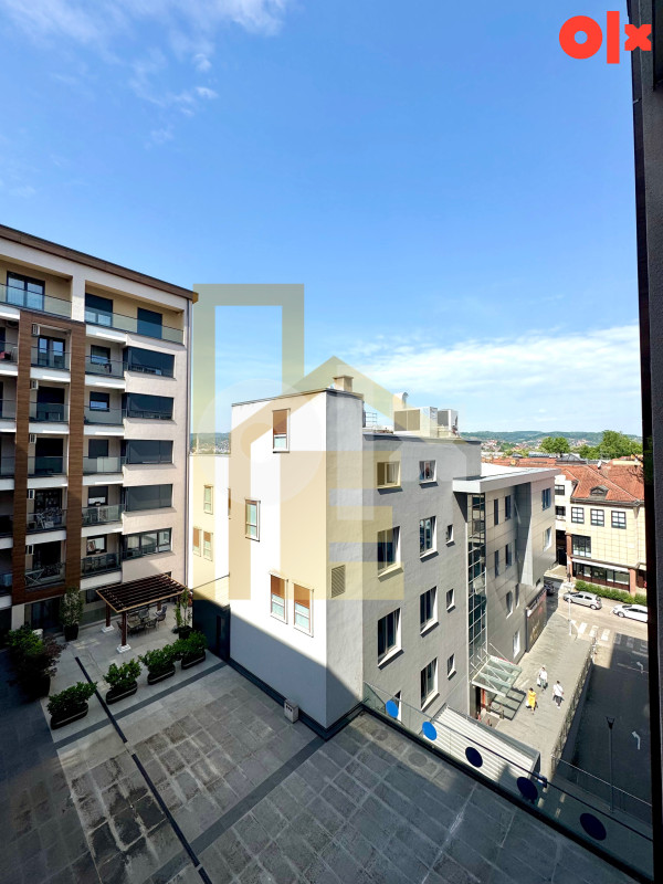 LUX trosoban stan sa garažom, Centar 25