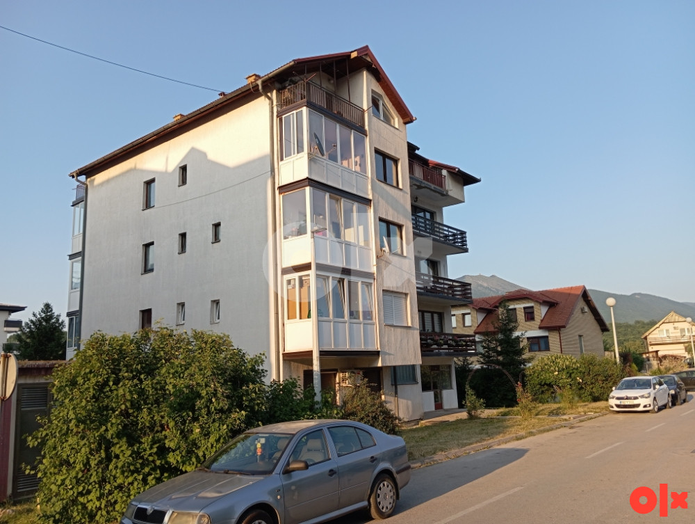 Stan trosoban 102 m2 Istočno Sarajevo