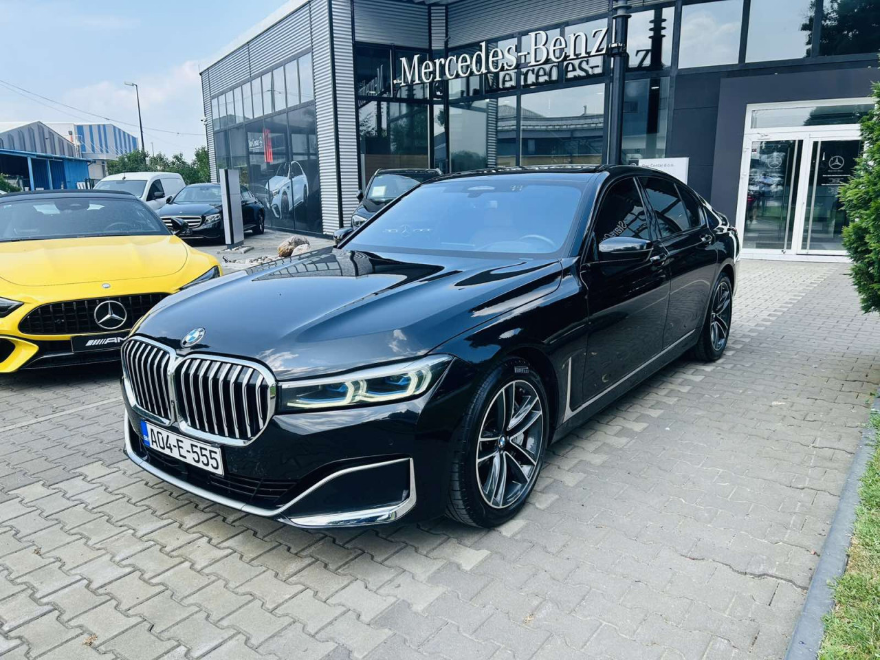 BMW 750i xDrive M - FULL Oprema