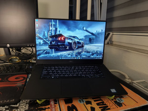 Dell XPS 15 FHD Inte i7-7700HQ 8GB SSD GTX 1050 4GB W10