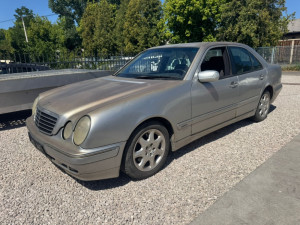 Mercedes-Benz E 270 2001.god.Automatik