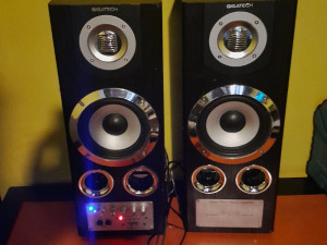 AKTIVNI ZVUCNICI 2X 50W POJACALO AUX RADIO USB MIKROFON ZAMJENA