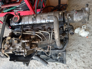 Motor Renault 1.9D u dijelovima