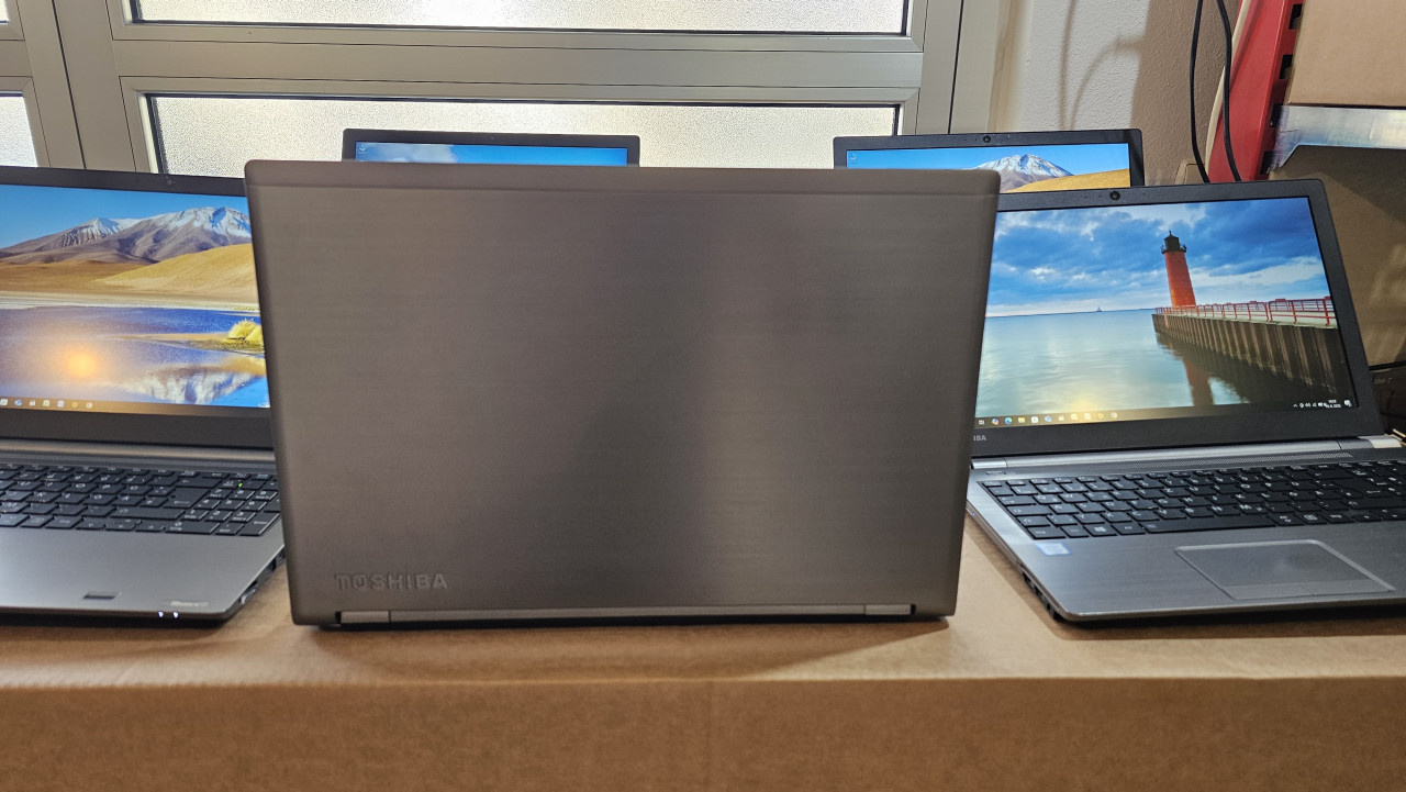 Toshiba, Tecra A50-C-1ZU i5 6200U 2,3GHz 8GB 256GBSSD 15,6" FHD