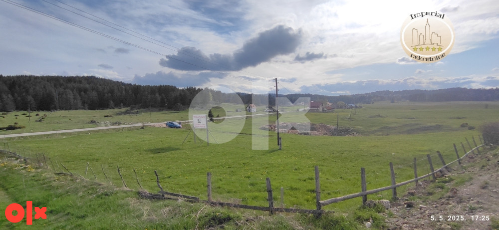 Zemljište Ravna Romanija, 4000 m2, odmah uz reg. put Sarajevo- Bg