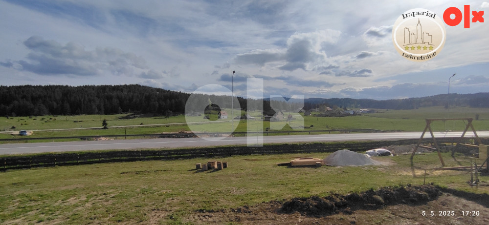 Zemljište Ravna Romanija, 4000 m2, odmah uz reg. put Sarajevo- Bg