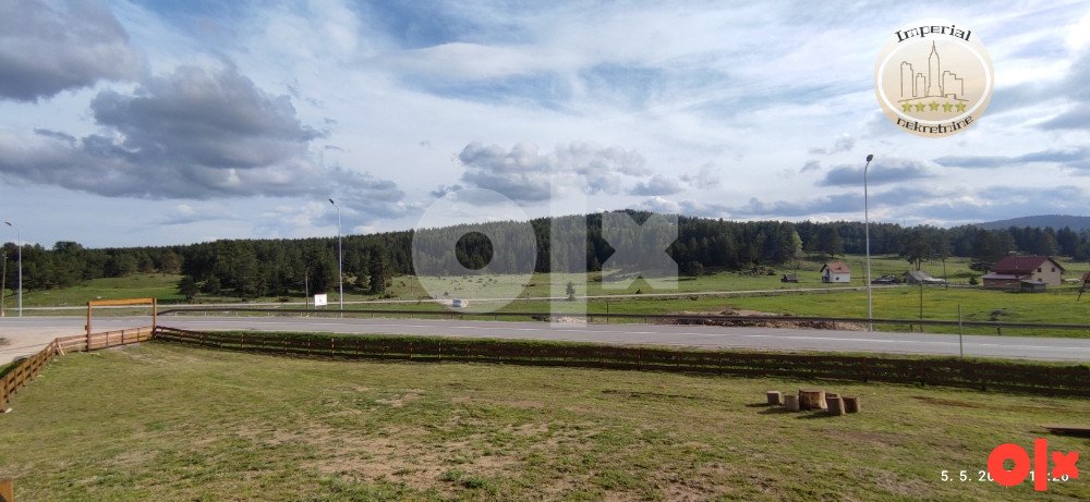 Zemljište Ravna Romanija, 4000 m2, odmah uz reg. put Sarajevo- Bg