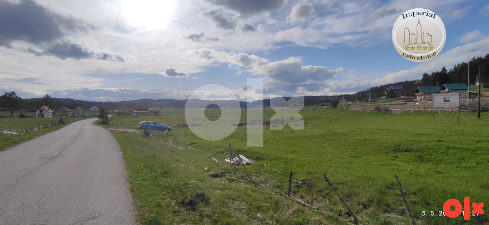 Zemljište Ravna Romanija, 4000 m2, odmah uz reg. put Sarajevo- Bg