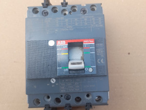 ABB SACE Tmax XT1B 160A - Industrijski prekidač kontaktor sklopka