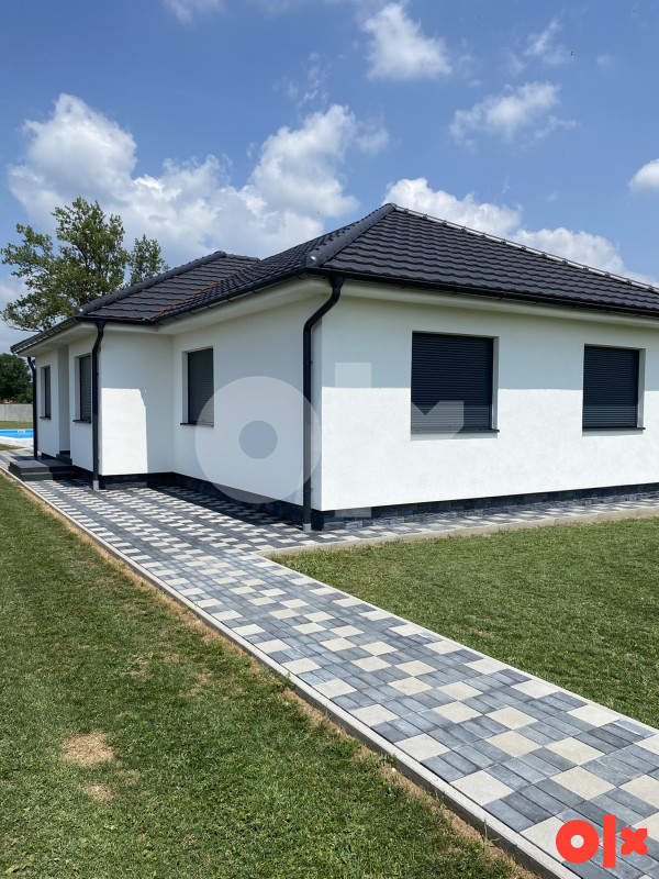 BANJA LUKA - KUCA SA BAZENOM NA OBALI VRBASA 12