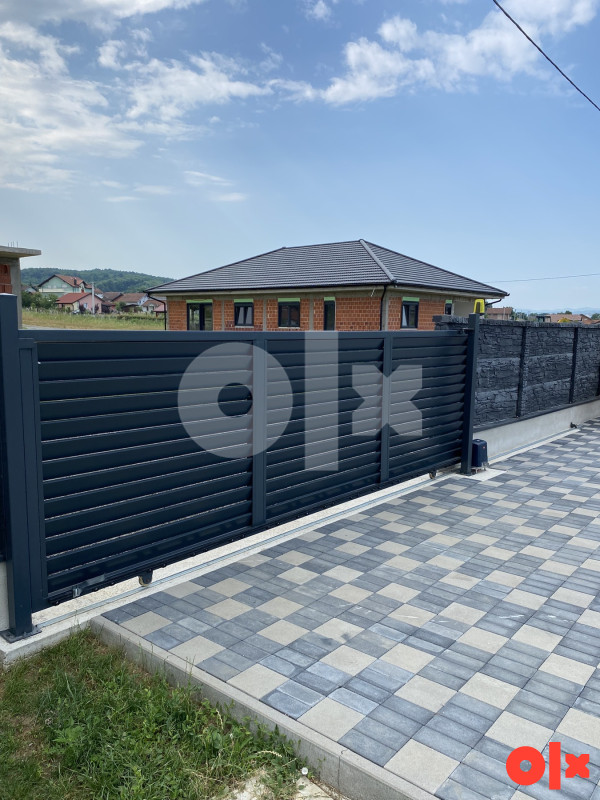 BANJA LUKA - KUCA SA BAZENOM NA OBALI VRBASA 9