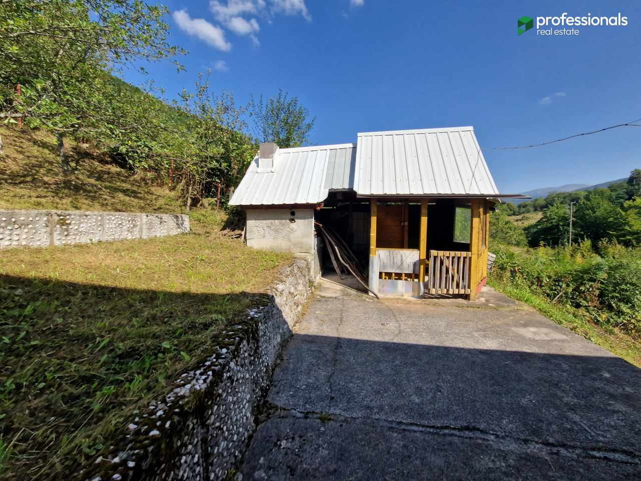 Kuća Bogatići Trnovo 15