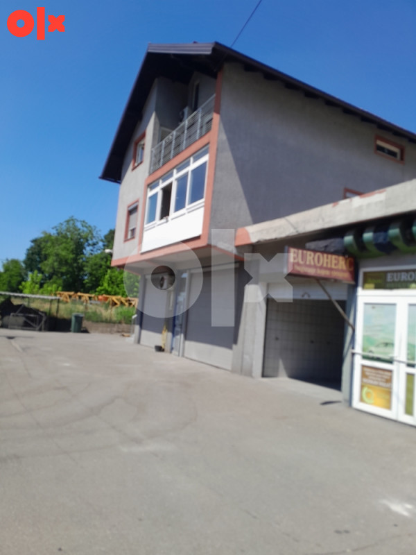 Kuća i poslovni prostori Lukavac 3