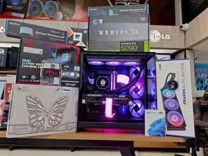 GAMING PC AMD Ryzen 7 9800X3D MSI RTX 5090 Ventus 64GB