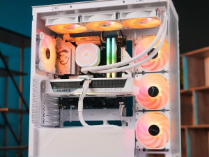GAMING PC Intel Core i5-14500 Gigabyte RTX 5070 32GB