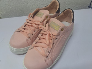 Zenske patike cipele NOVE LOUIS VUITTON 39 broj