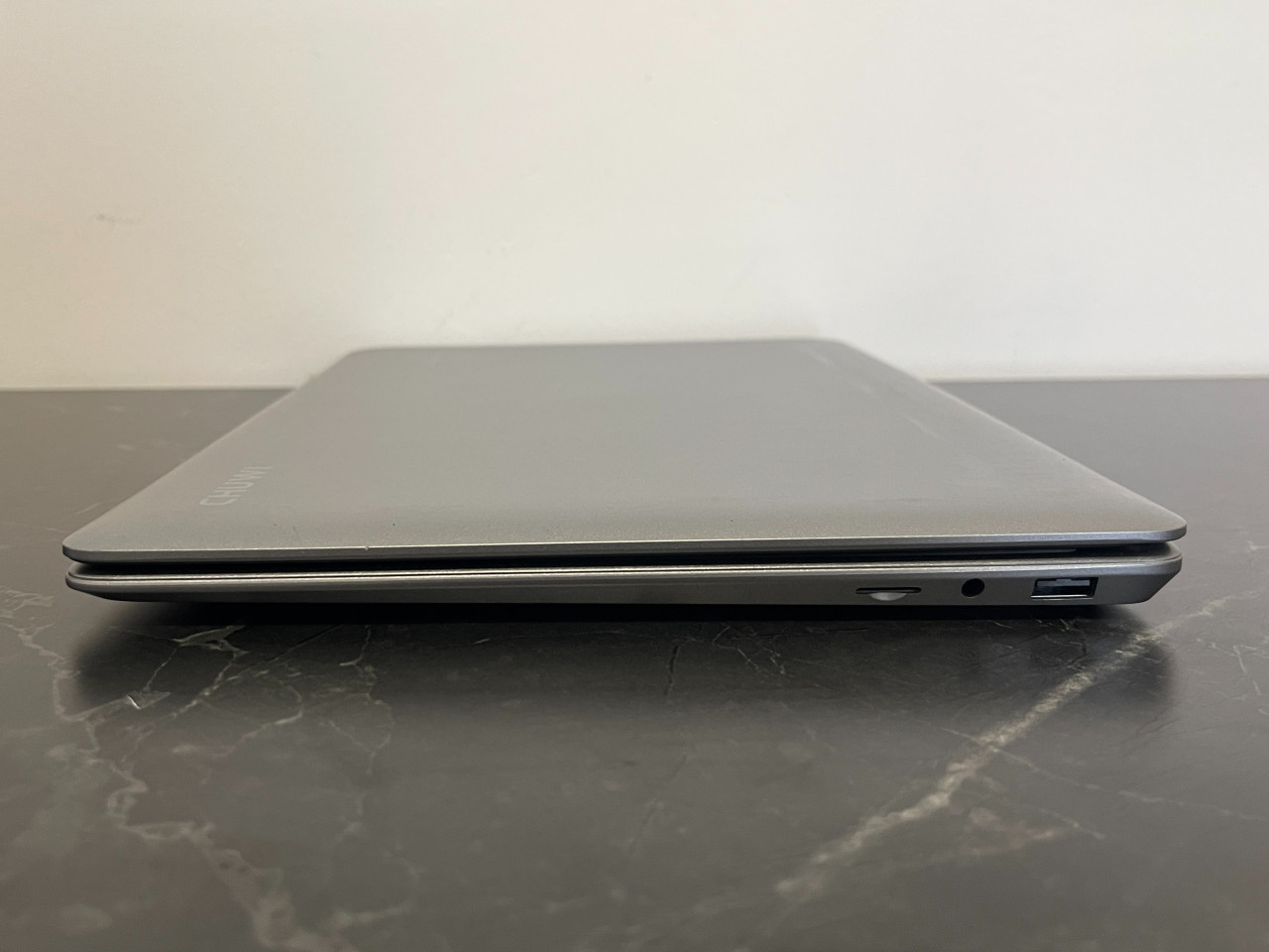 Chuwi HeroBook CWI514 x5-E8000 / 4GB / 64GB / 8h