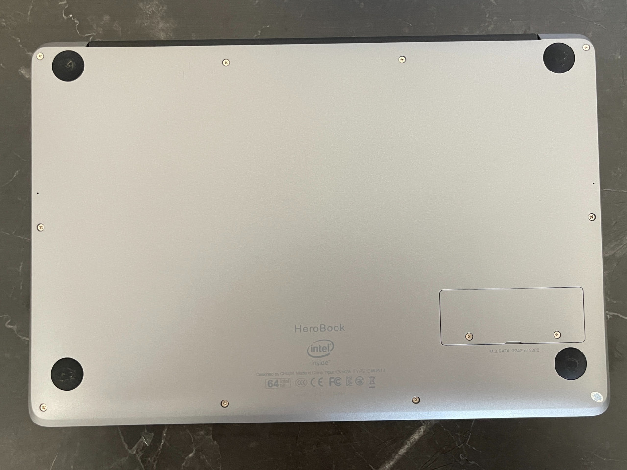 Chuwi HeroBook CWI514 x5-E8000 / 4GB / 64GB / 8h
