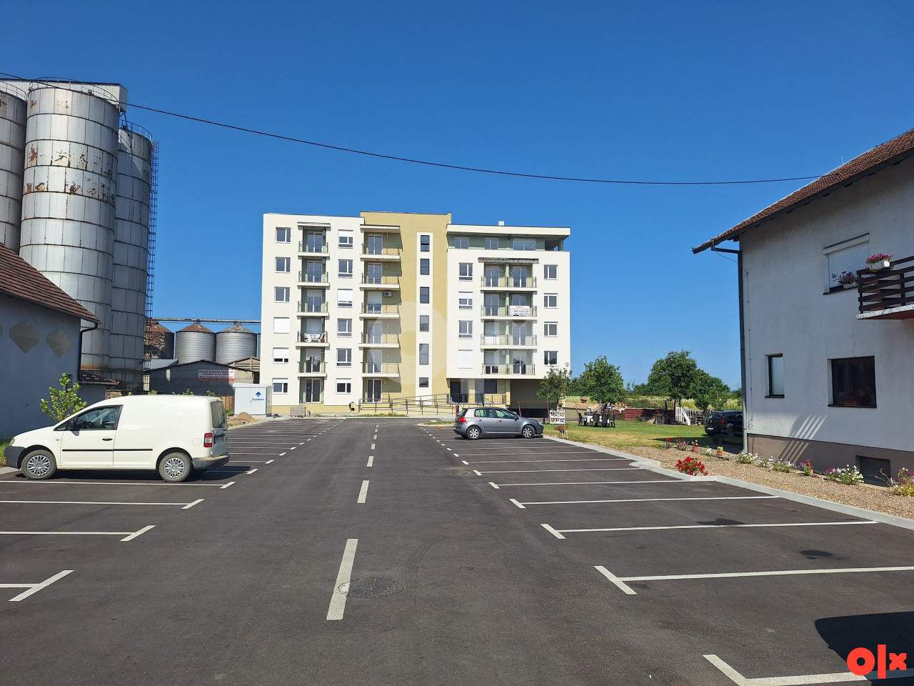 Stan Gradiška; Nova Topola