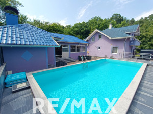 House with a pool and cellar near the stadium, Prnjavor