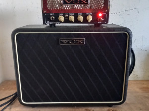 Extra lampaško gitarsko lamp pojačalo VOX NT2H i V110NT