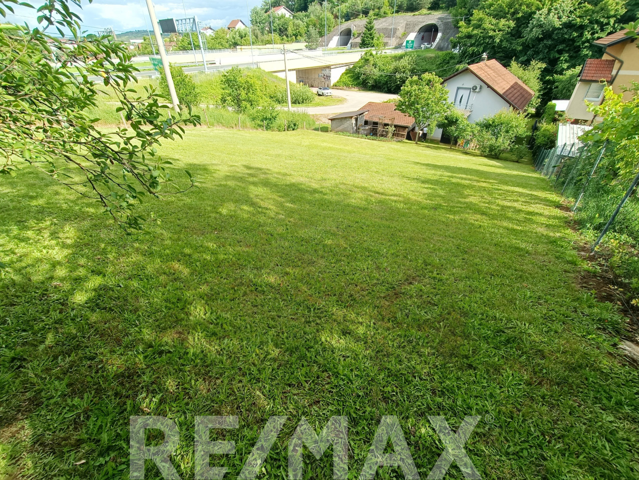 Prodaje se plac 500m2 u Laktašima 3