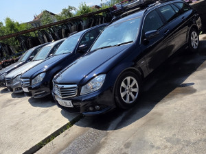 Mercedes w204 djelovi dijelovi motor mjenjac branik farovi hauba