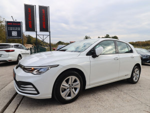 VW Golf VIII 2.0 TDI DSG7 Business FULL-LED VIRTUAL ACC Kamera