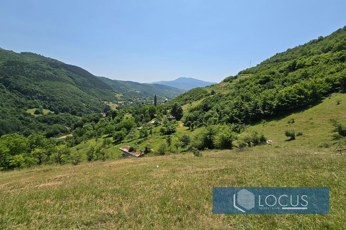 LOCUS: Zemljište površine 47.849m2, Nahorevo, Centar 7