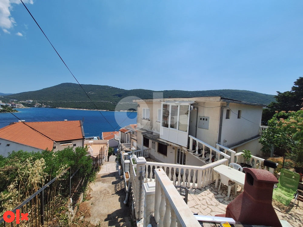 Sprat kuće - apartman s četiri sobe  Neum ul. Mimoza 3min od mora