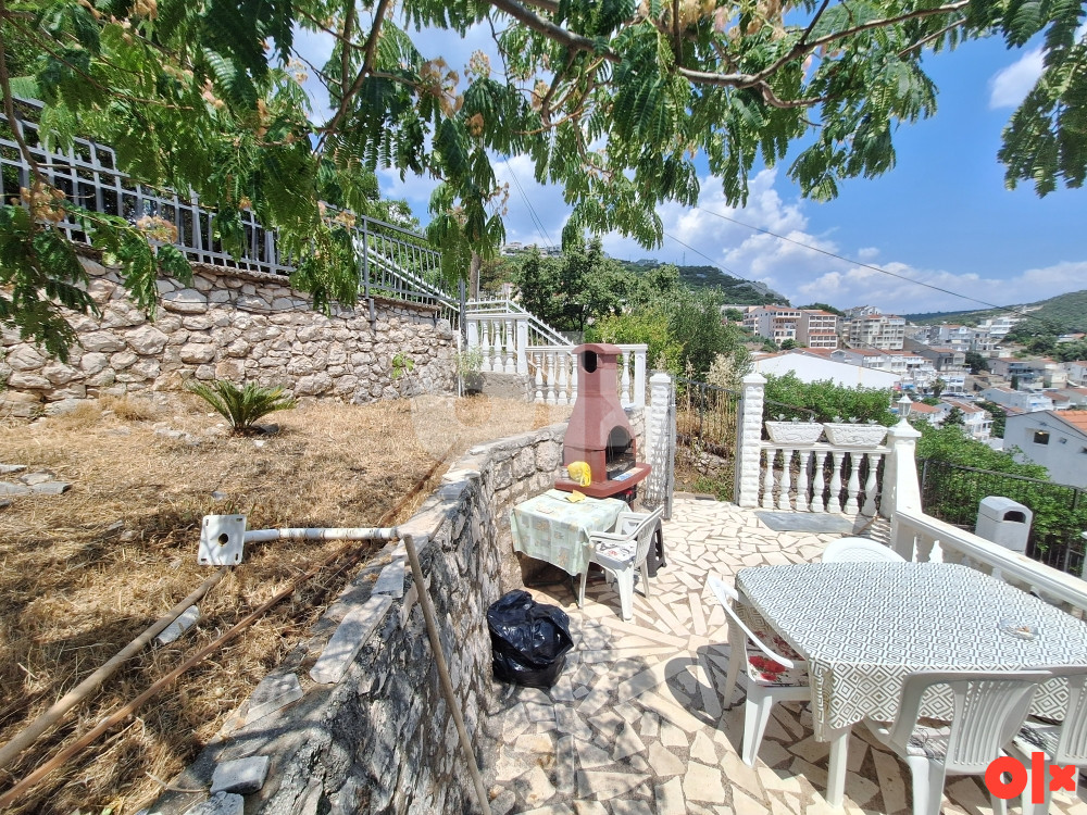 Sprat kuće - apartman s četiri sobe  Neum ul. Mimoza 3min od mora 6