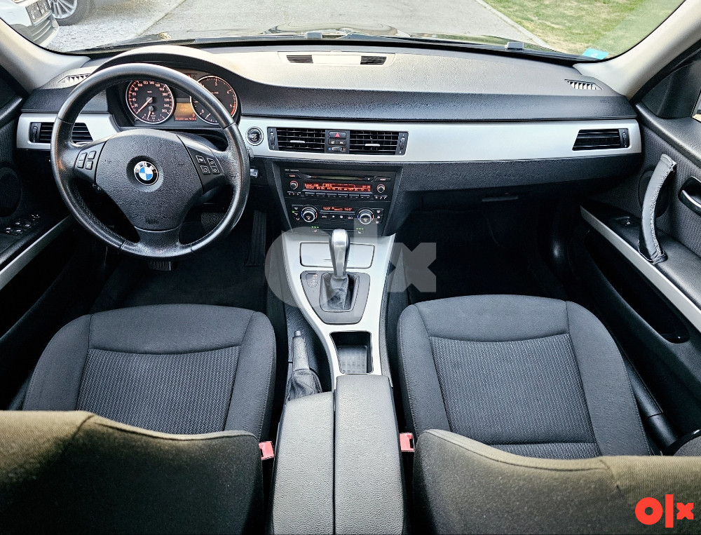 BMW E90 318d Automatik FACELIFT // Prvi vlasnik // Servisna