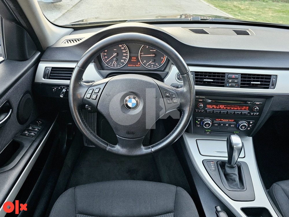 BMW E90 318d Automatik FACELIFT // Prvi vlasnik // Servisna