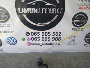 pomocna pumpa vode golf 6 5N0965561A AOL1652