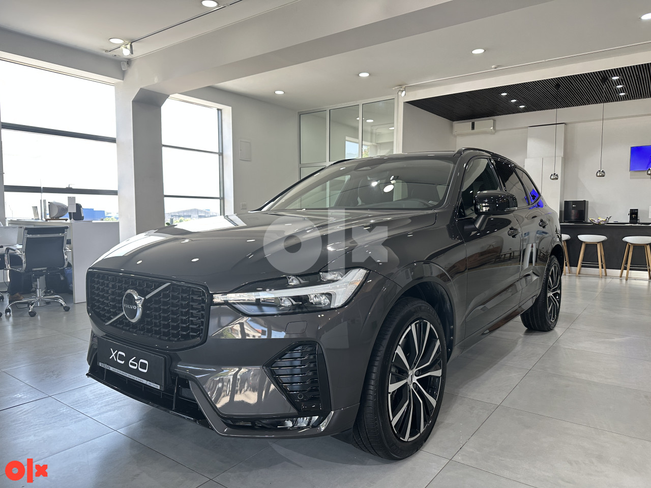Volvo XC60 B4 D AWD PLUS DARK DEMO VOZILO