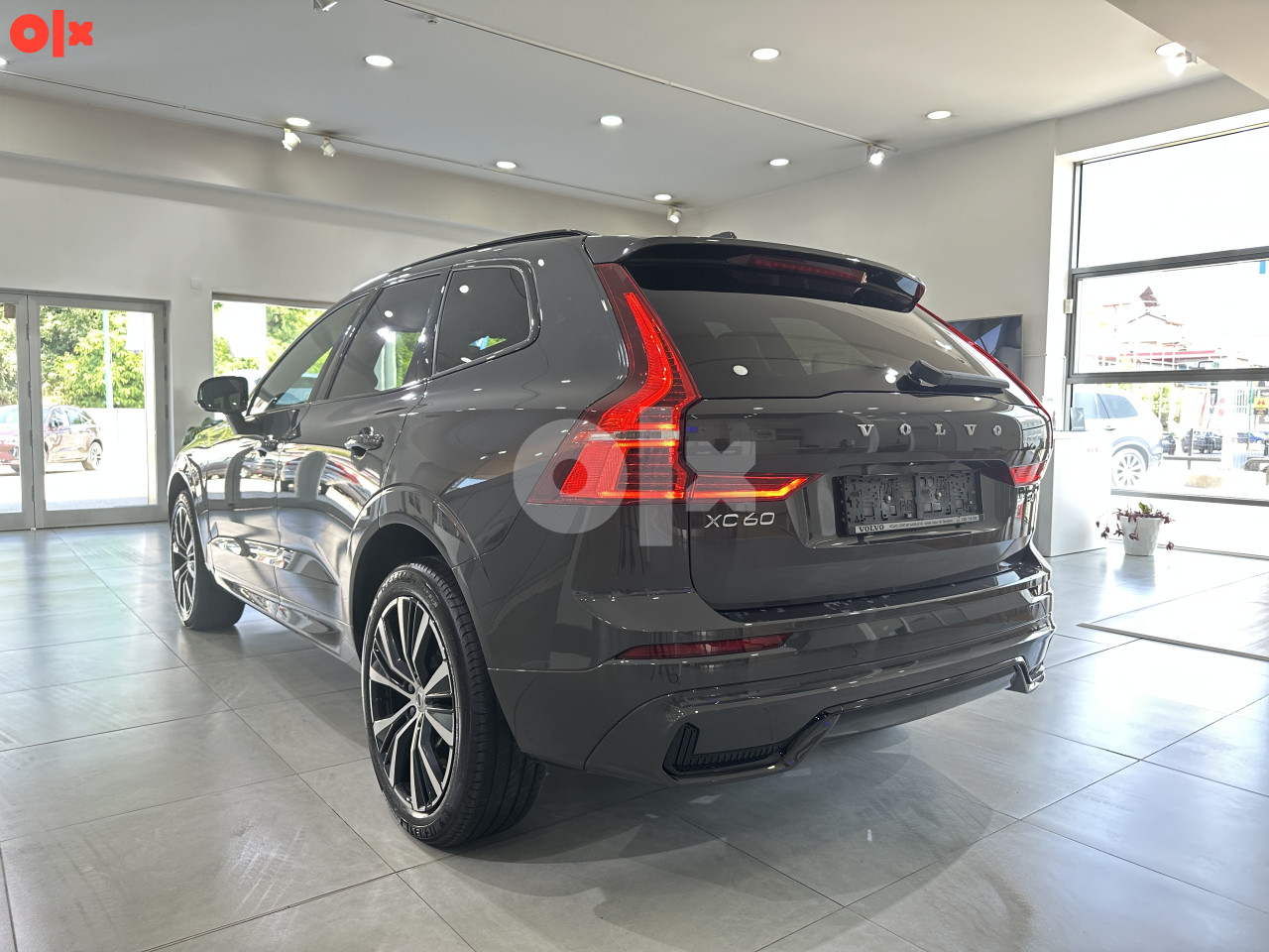 Volvo XC60 B4 D AWD PLUS DARK DEMO VOZILO