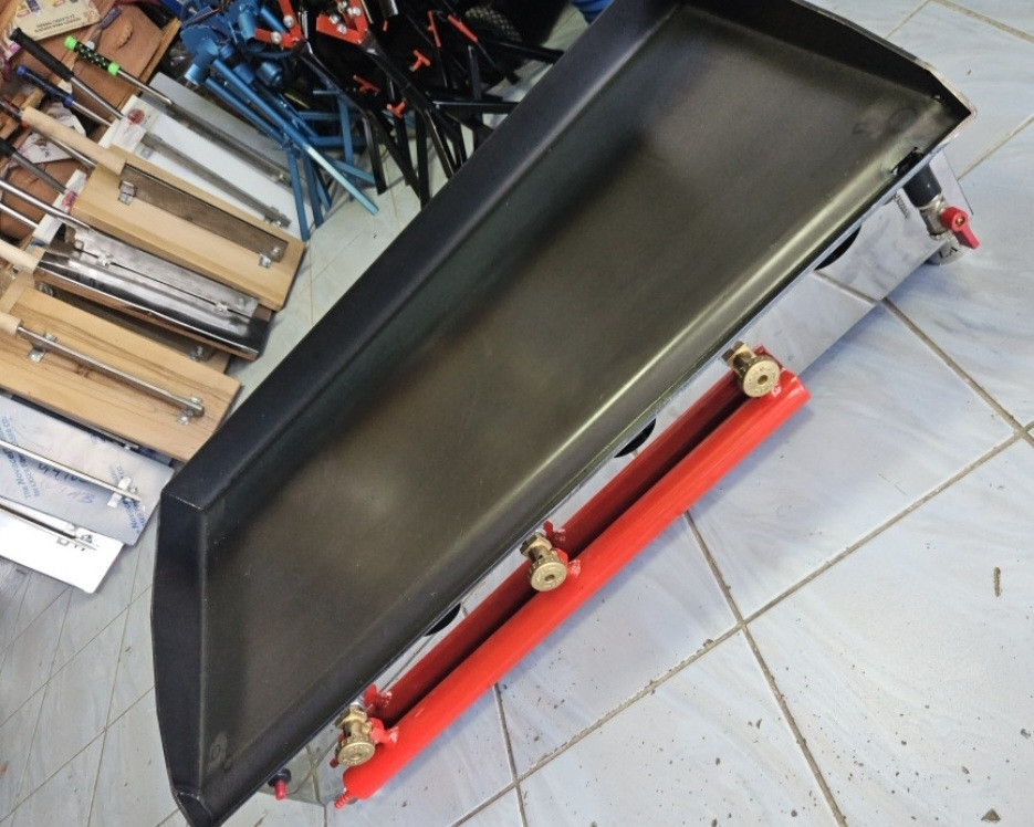PROFESIONALNI PLINSKI ROSTILJ NA PLIN 100x55x4MM SA UPALJAČEM