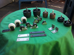 NOGICE PLASTICNE ZA NAMJESTAJ