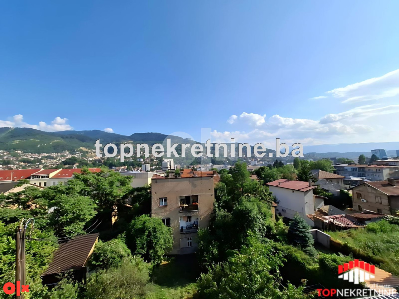 Polunamješten trosoban stan sa balkonom, 107m2, na Mejtašu 12