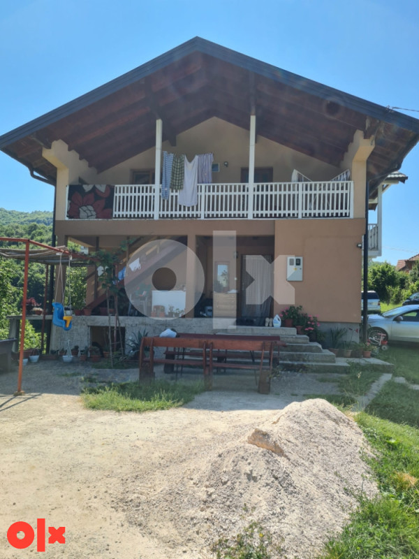 Kuća 260m2 + 73.000 m2 zemljišta, Ilijaš, Malešići