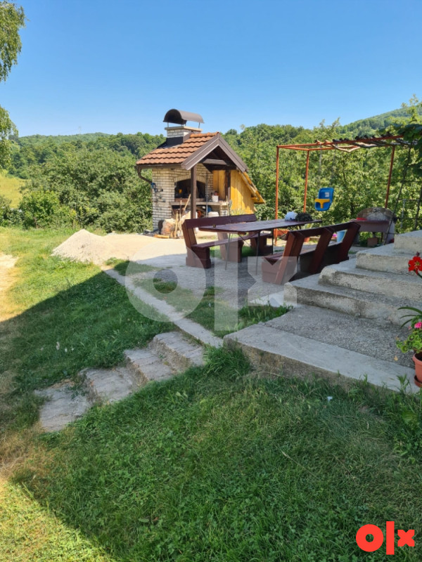 Kuća 260m2 + 73.000 m2 zemljišta, Ilijaš, Malešići 2