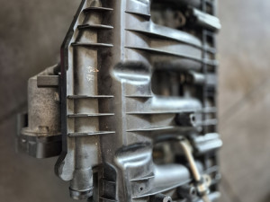 Usisna grana audi a4 b8 1.8 TFSi#06H133801E#06H133185M