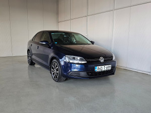 VW Jetta 1.6 TDI DSG Highline*God:2012*Navigacija*Kamera*Komande*